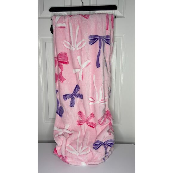 Betsey Johnson Ultra Soft Plush Throw BlanketPink BCozy Coquette Aesthetic - Picture 5 of 5